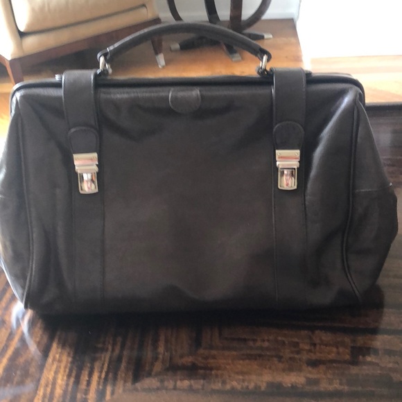 Coty brown leather travel bag. - Picture 2 of 4